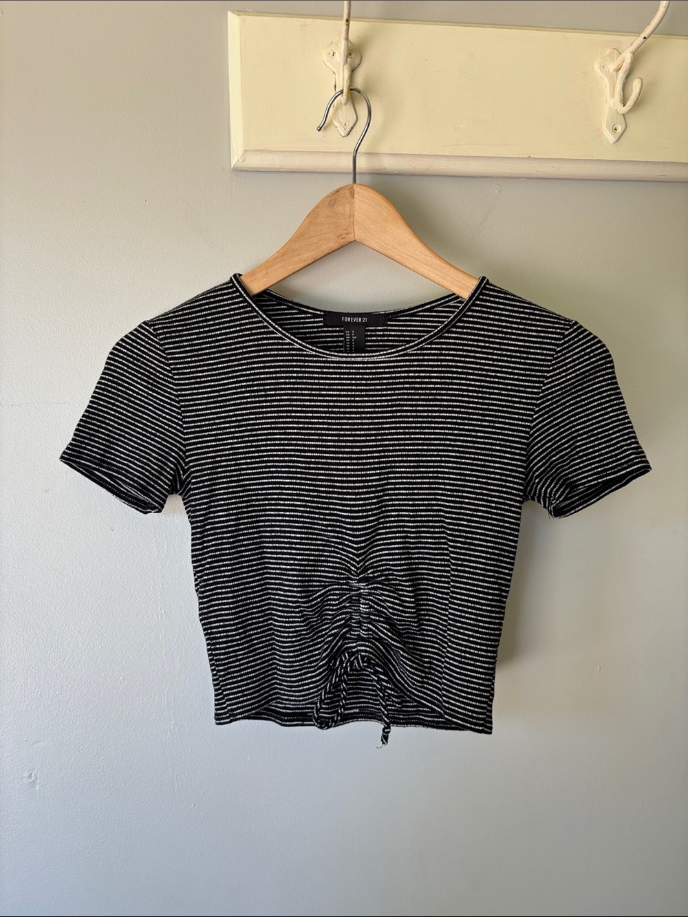 Forever 21 Striped Ruched Crop Top Scrunch Ruched Black White Size Small